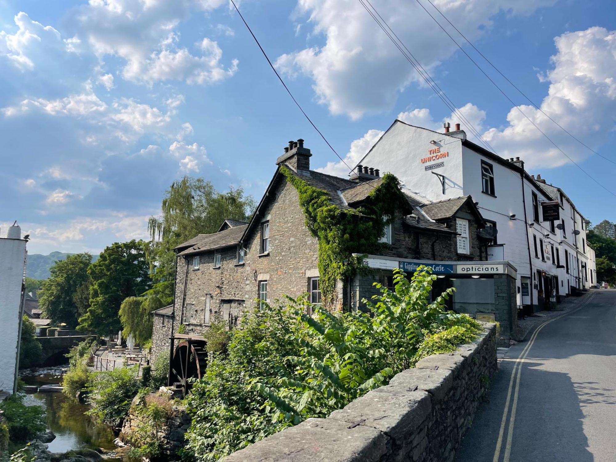 The Unicorn, Ambleside Hotell Exteriör bild